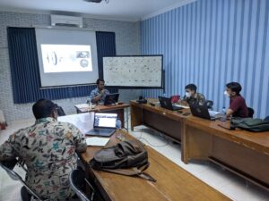 Pelatihan Arduino di Workshop Indobot