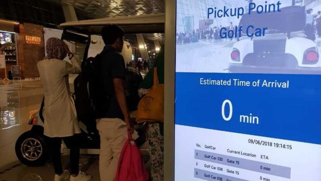 Bandara Internasional Soekarno Hatta Punya Mobil Golf dengan Teknologi IoT