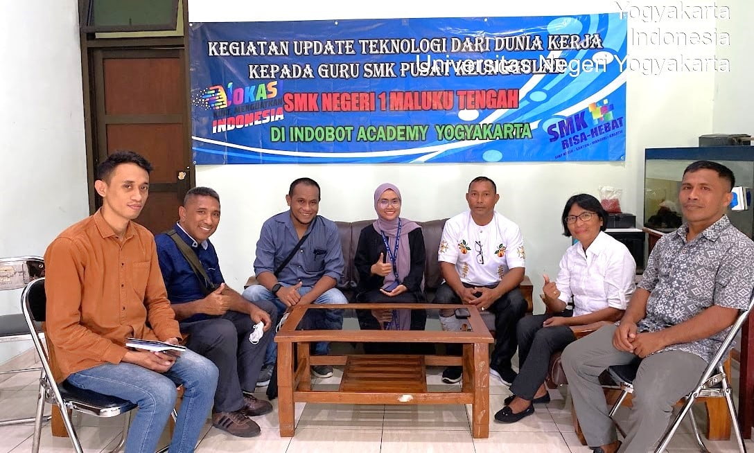 SMK N 1 Maluku Tengah Melakukan Kegiatan Update Teknologi bersama Indobot Academy