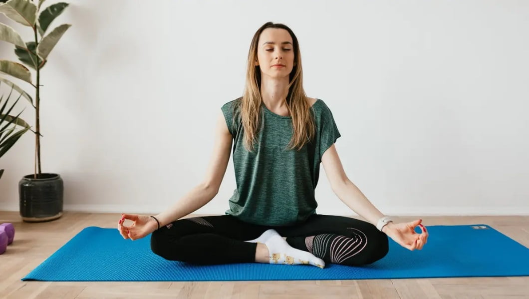 gerakan yoga untuk atasi stres